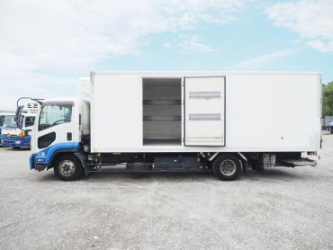 いすゞ フォワード 冷凍バン 中型 TKG-FRR90T2 年式 H25 [写真12]