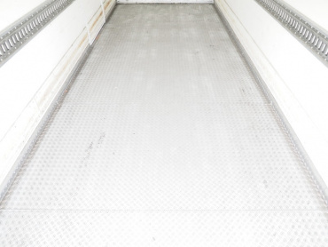 いすゞ フォワード 冷凍バン 中型 TKG-FRR90T2 年式 H25 [写真15]