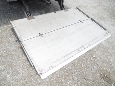 いすゞ フォワード 冷凍バン 中型 TKG-FRR90T2 年式 H25 [写真20]