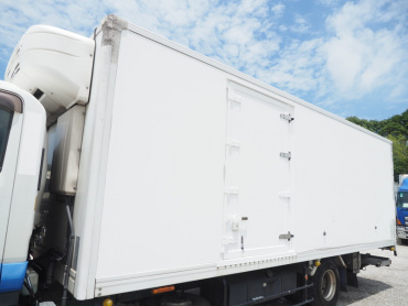 いすゞ フォワード 冷凍バン 中型 TKG-FRR90T2 年式 H25 [写真10]