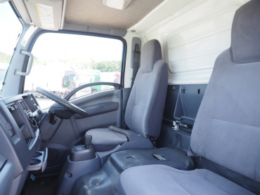 いすゞ エルフ バン車 小型 BKG-NMR85AN 年式 H22 [写真23]