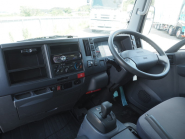 いすゞ エルフ バン車 小型 BKG-NMR85AN 年式 H22 [写真25]