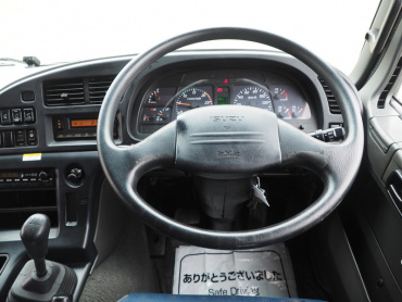 いすゞ ギガ ウイング車 大型 QKG-CYJ77A 年式 H25 [写真31]