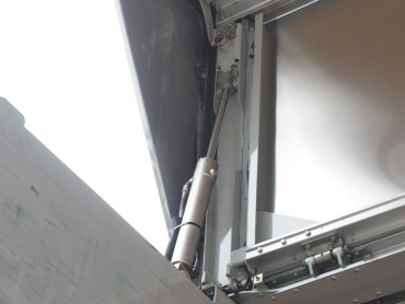 いすゞ ギガ ウイング車 大型 QKG-CYJ77A 年式 H25 [写真15]