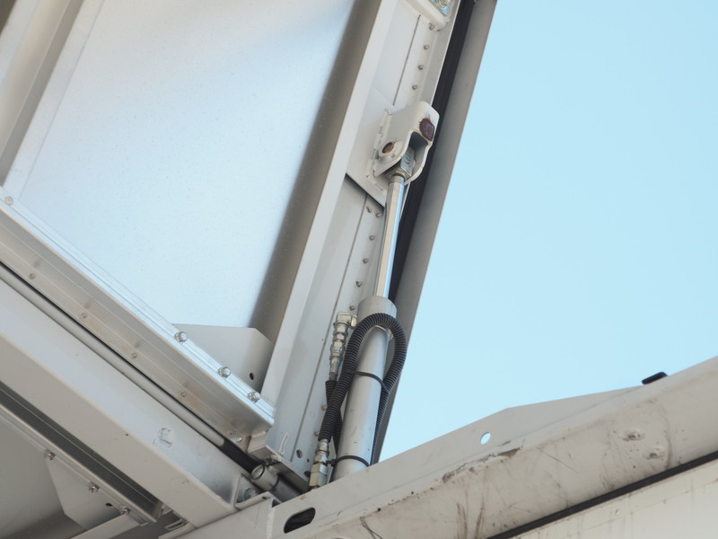 三菱ふそう ファイター ウイング車 中型 TKG-FK61F 年式 H27[写真19]