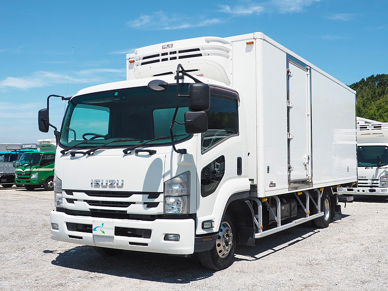 いすゞ フォワード 冷凍バン 中型 TKG-FRR90S2 年式 H27[写真01]