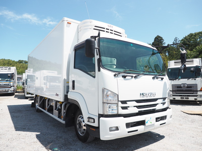 いすゞ フォワード 冷凍バン 中型 TKG-FRR90S2 年式 H27[写真04]