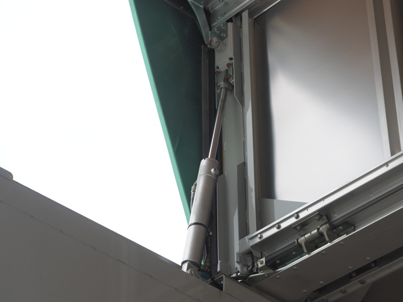 いすゞ ギガ ウイング車 大型 QKG-CYJ77A 年式 H25[写真16]