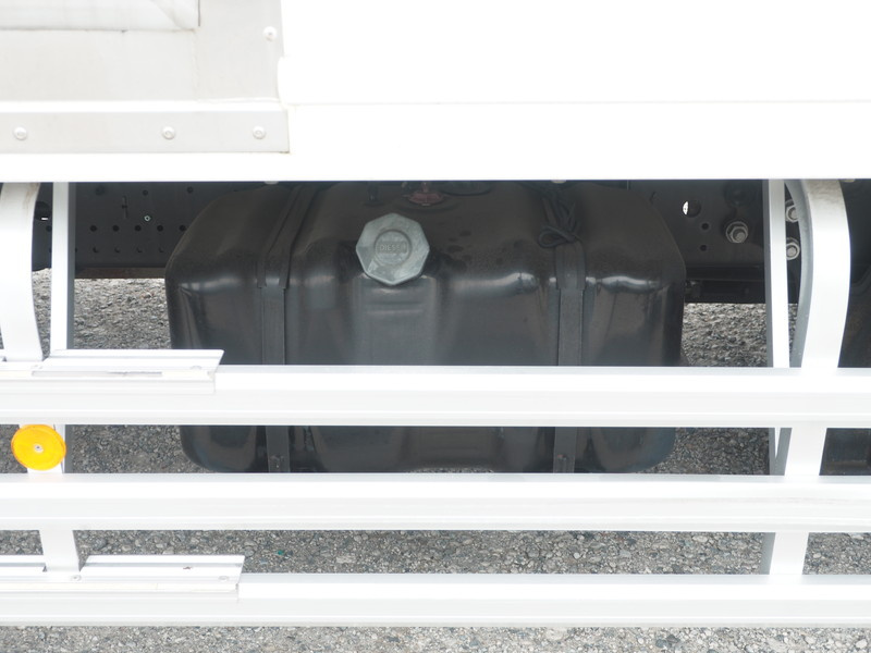 いすゞ フォワード 冷凍バン 中増t SKG-FSR90T2 年式 H25[写真16]