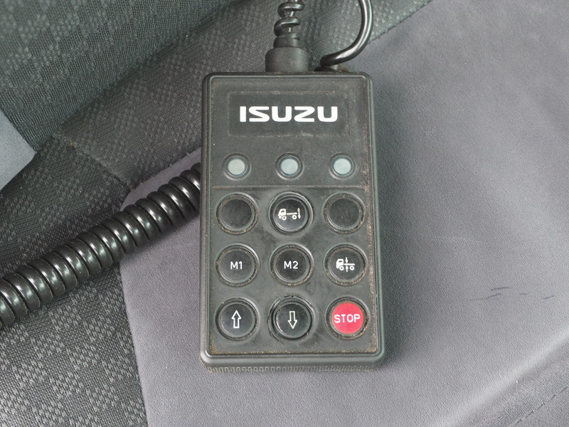 いすゞ フォワード 冷凍バン 中増t SKG-FSR90T2 年式 H25[写真29]