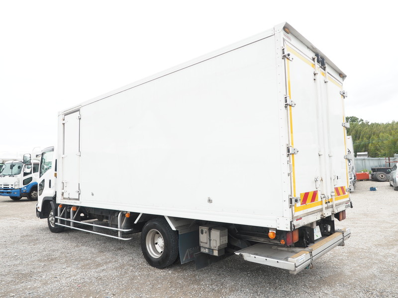 いすゞ フォワード 冷凍バン 中型 TKG-FRR90S2 年式 H25[写真07]