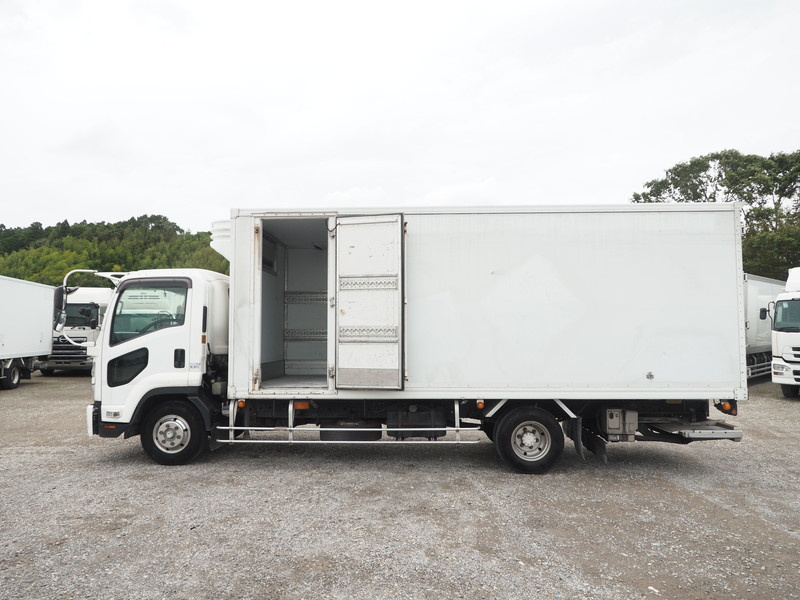 いすゞ フォワード 冷凍バン 中型 TKG-FRR90S2 年式 H25[写真13]