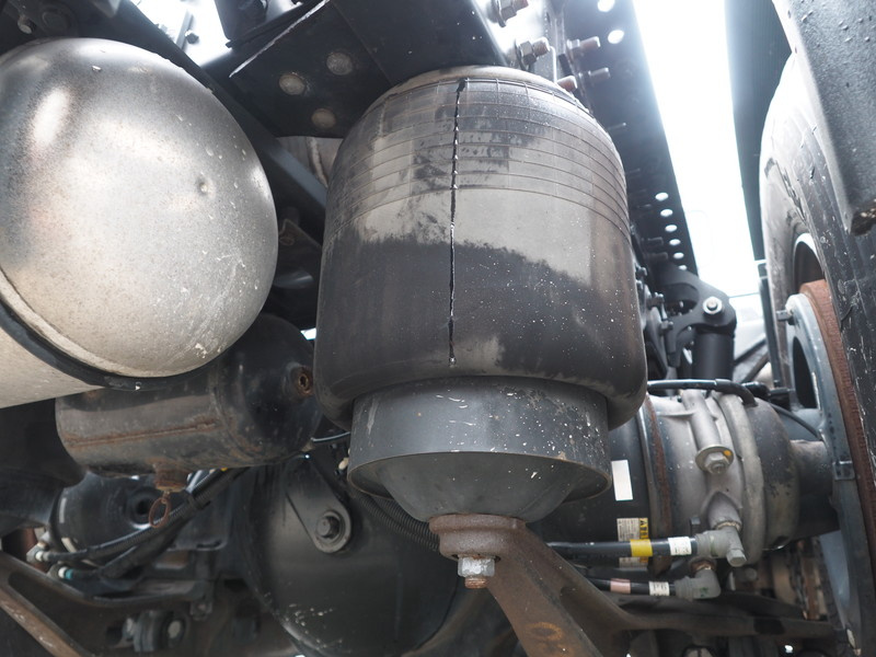 日野 プロフィア トラクタ 大型 QPG-SH1EDDG 年式 H27[写真31]