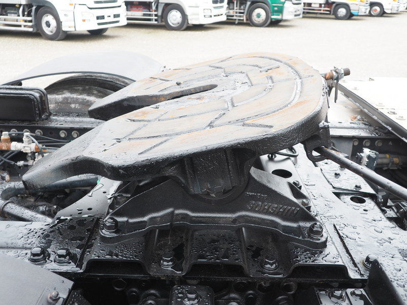 日野 プロフィア トラクタ 大型 QPG-SH1EDDG 年式 H27[写真16]