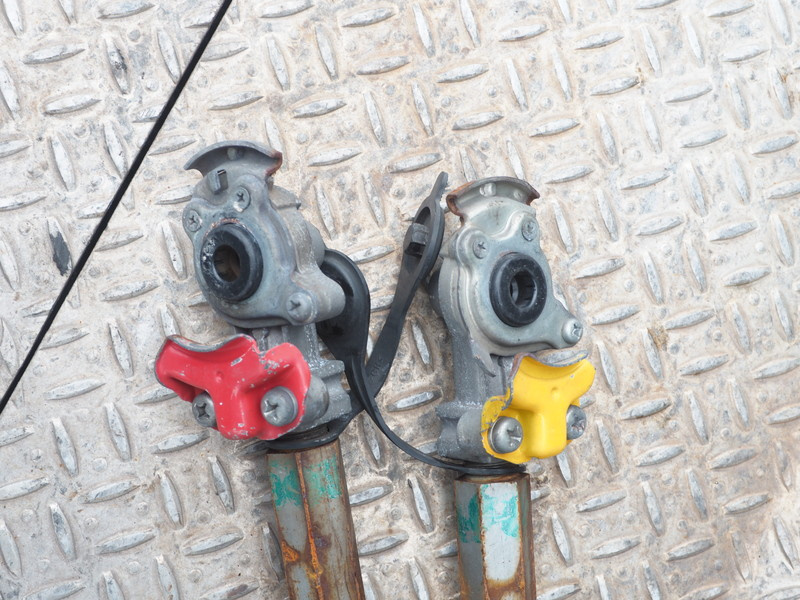 日野 プロフィア トラクタ 大型 QPG-SH1EDDG 年式 H27[写真19]