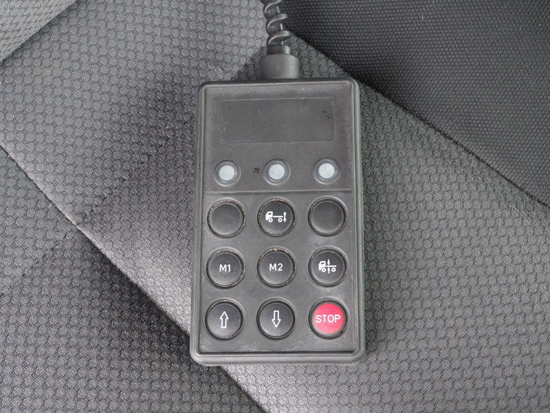 日野 プロフィア トラクタ 大型 QPG-SH1EDDG 年式 H27[写真26]