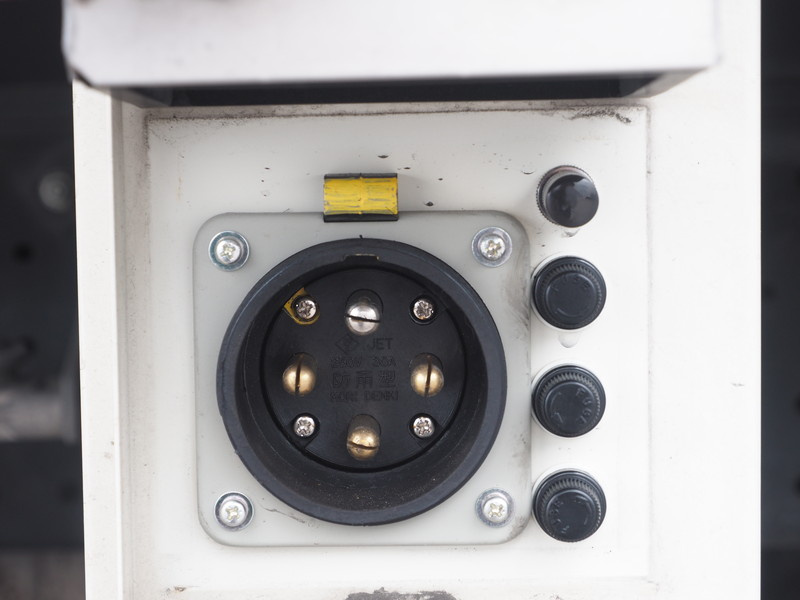 いすゞ エルフ 冷凍バン 小型 TKG-NPR85AN 年式 H26[写真13]