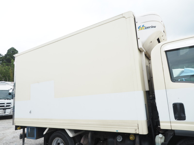 いすゞ エルフ 冷凍バン 小型 BKG-NLR85AN 年式 H23[写真09]