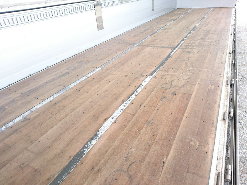 日野 グランドプロフィア ウイング車 大型 LKG-FW1EXBJ 年式 H23[写真20]