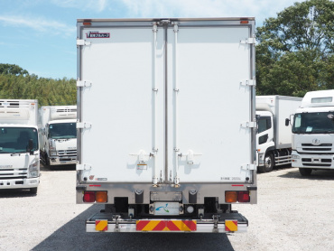 いすゞ フォワード 冷凍バン 中型 TKG-FRR90S2 年式 H27 [写真06]