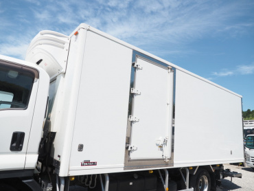 いすゞ フォワード 冷凍バン 中型 TKG-FRR90S2 年式 H27 [写真11]