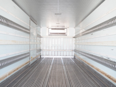 いすゞ フォワード 冷凍バン 中型 TKG-FRR90S2 年式 H27 [写真16]