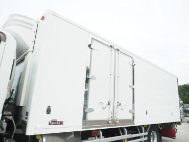 いすゞ フォワード 冷凍バン 中増t SKG-FSR90T2 年式 H25 [写真12]