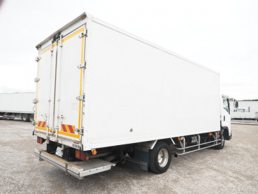 いすゞ フォワード 冷凍バン 中型 TKG-FRR90S2 年式 H25 [写真05]