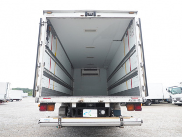 いすゞ フォワード 冷凍バン 中型 TKG-FRR90S2 年式 H25 [写真14]