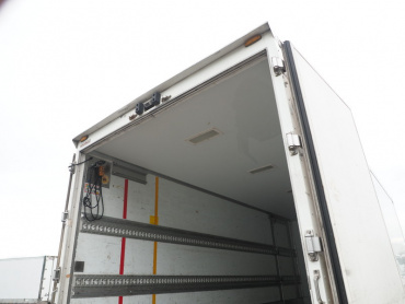 いすゞ フォワード 冷凍バン 中型 TKG-FRR90S2 年式 H25 [写真19]