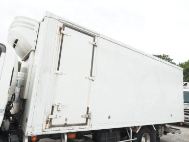 いすゞ フォワード 冷凍バン 中型 TKG-FRR90S2 年式 H25 [写真11]