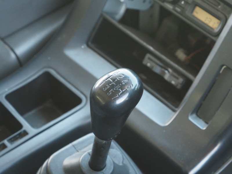 いすゞ ギガ ウイング車 大型 PDG-CYJ77W8 年式 H22[写真17]