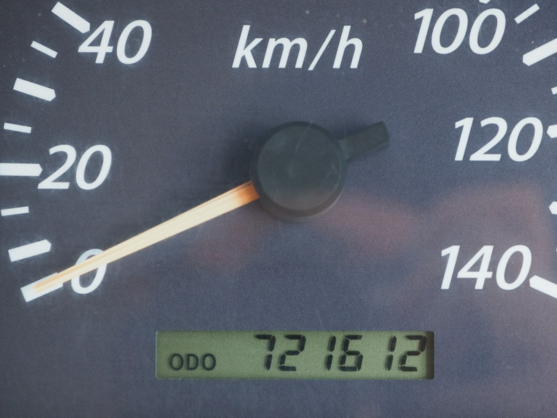 いすゞ ギガ ウイング車 大型 PDG-CYJ77W8 年式 H22[写真21]