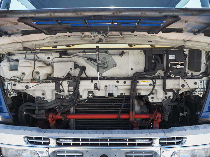 いすゞ ギガ ウイング車 大型 PDG-CYJ77W8 年式 H22[写真29]