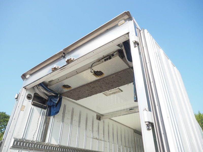 三菱ふそう ファイター 冷凍バン 中型 PDG-FK64F 年式 H20[写真21]