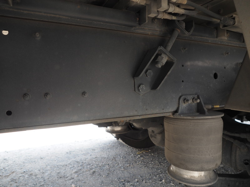 いすゞ ギガ ウイング車 大型 PKG-CYJ77W8 年式 H21[写真33]