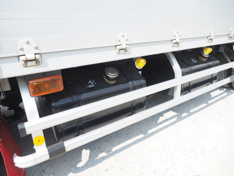 いすゞ ギガ ウイング車 大型 PKG-CYJ77W8 年式 H21[写真14]