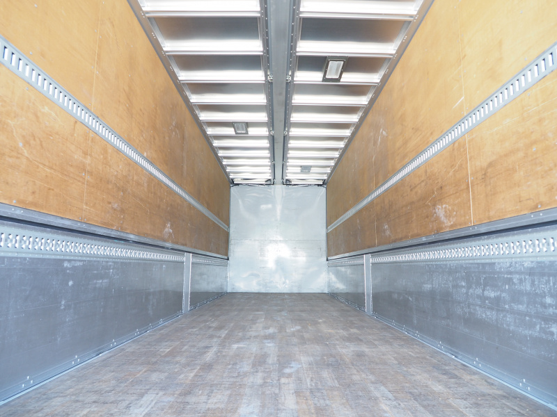 いすゞ ギガ ウイング車 大型 QPG-CYJ77B 年式 H28[写真26]