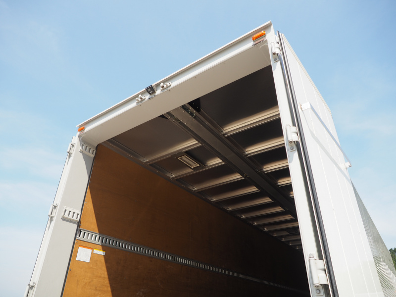 いすゞ ギガ ウイング車 大型 QPG-CYJ77B 年式 H28[写真28]