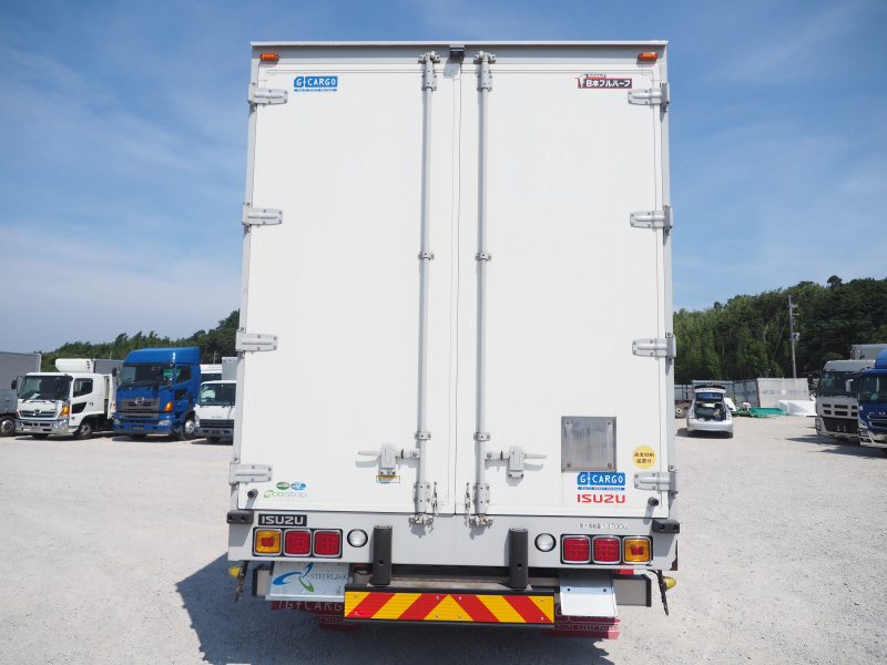 いすゞ ギガ ウイング車 大型 QPG-CYJ77B 年式 H28[写真06]