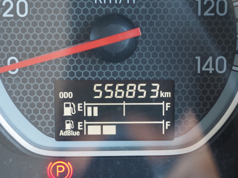 いすゞ ギガ ウイング車 大型 QPG-CYJ77B 年式 H28[写真42]