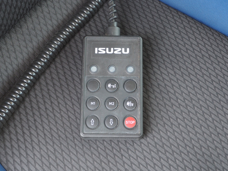 いすゞ ギガ ウイング車 大型 QPG-CYJ77B 年式 H28[写真38]