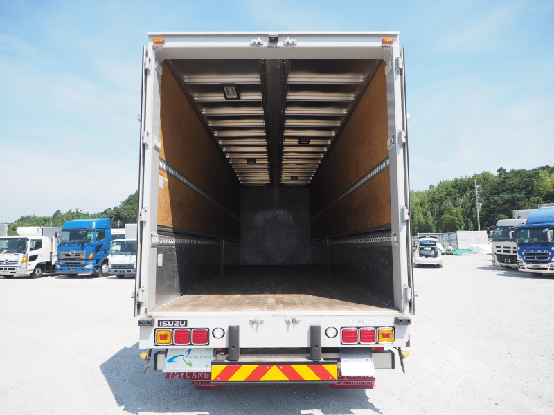 いすゞ ギガ ウイング車 大型 QPG-CYJ77B 年式 H28[写真25]