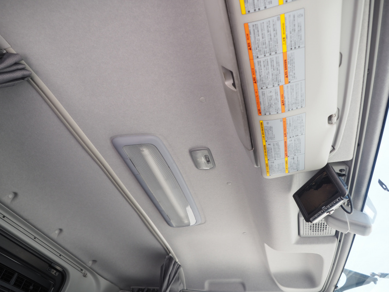 いすゞ ギガ ウイング車 大型 QPG-CYJ77B 年式 H28[写真39]