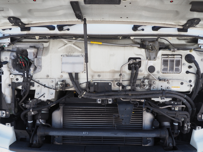 いすゞ ギガ ウイング車 大型 QPG-CYJ77B 年式 H28[写真49]