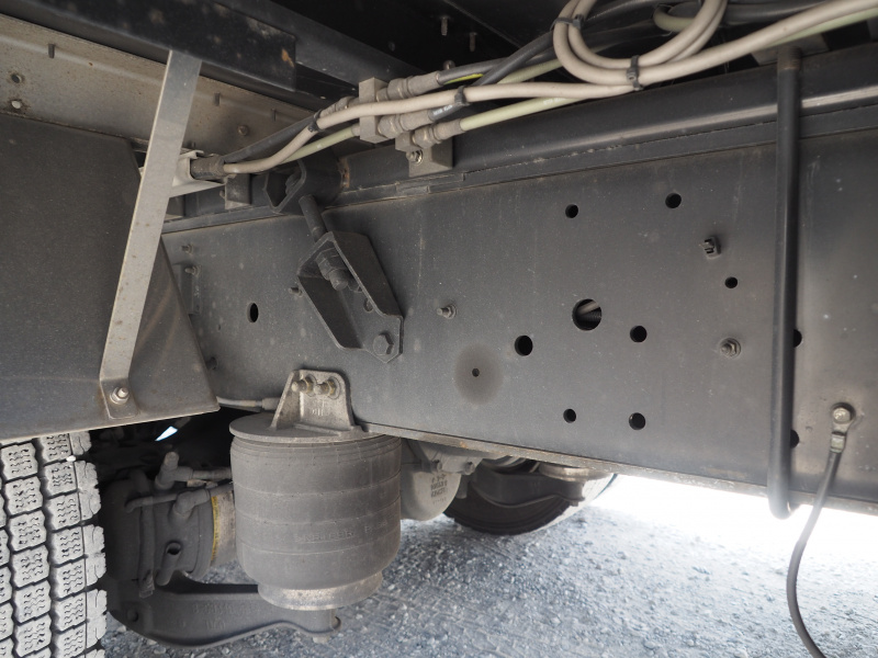 いすゞ ギガ ウイング車 大型 QPG-CYJ77B 年式 H28[写真43]