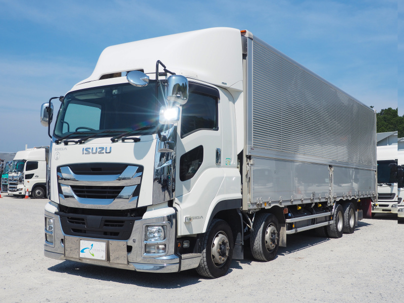 いすゞ ギガ ウイング車 大型 QPG-CYJ77B 年式 H28[写真01]