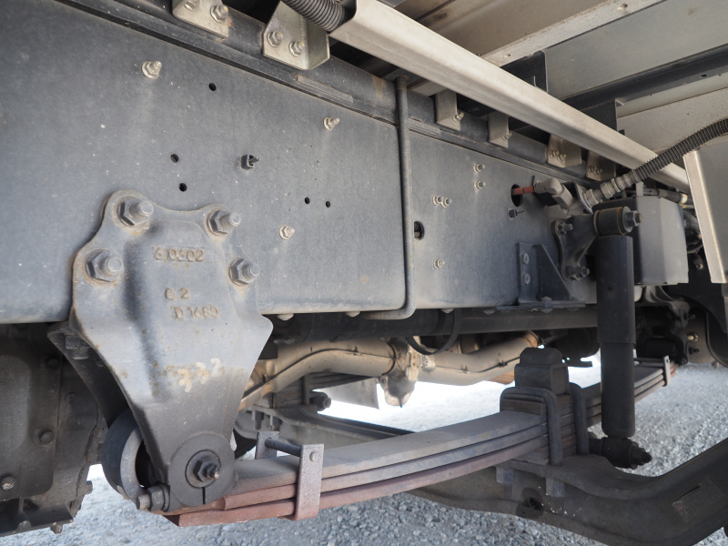 いすゞ ギガ ウイング車 大型 QPG-CYJ77B 年式 H28[写真46]