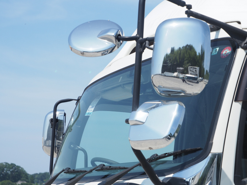 いすゞ ギガ ウイング車 大型 QPG-CYJ77B 年式 H28[写真09]