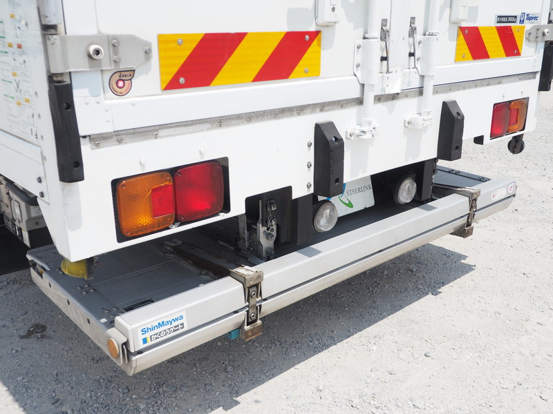 日野 レンジャー 冷凍バン 中型 TKG-FC9JKAG 年式 H28[写真23]